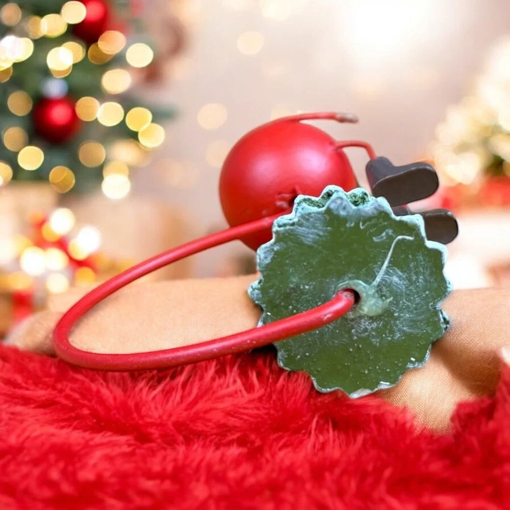 Metal‎ Santa C-Shaped Christmas Ornament With A Christmas Tree 6